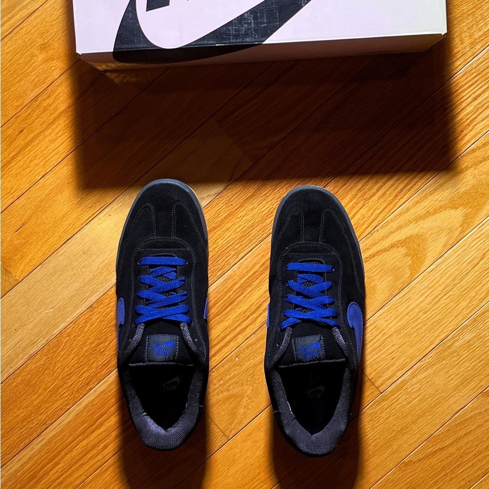 RARE Nike SB Doernbecher FC with OG box 2003 - black and blue glow in the dark